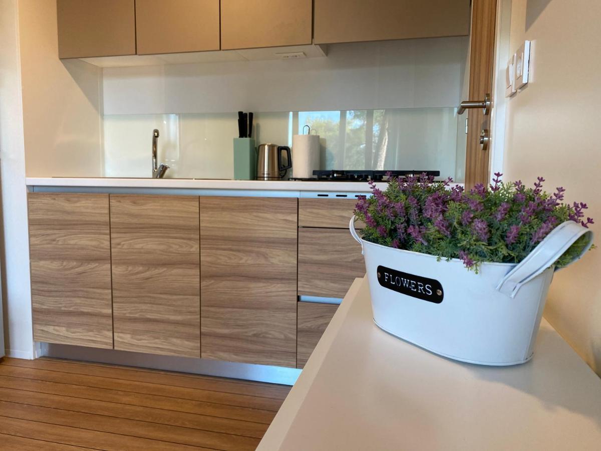Mobile Home Divina Camp Porton Nature Hideouts Rovinj Exterior foto